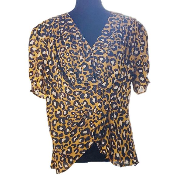 Who What Wear Leopard Print Short Sleeve Draped Neck Top Size Large - Picture 1 of 5